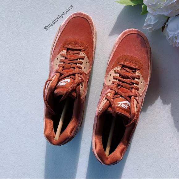 Nike Air Max 90 Velvet Dusty Peach NWT - Picture 10 of 14